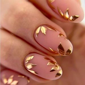 ✨Glamorous✨ Gold Leaves press on nails 💅🏼